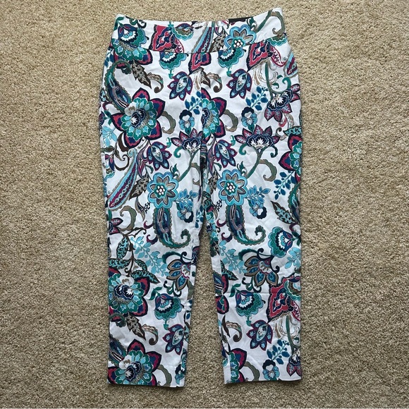Chico's Pants - Chico’s So Slimming Brigitte Crop Pants Size 2 (US 12) Floral Stretch